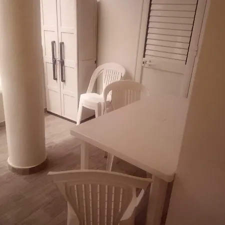 Nuova. A Due Passi Dal Mare E Dal Centro Holiday home *